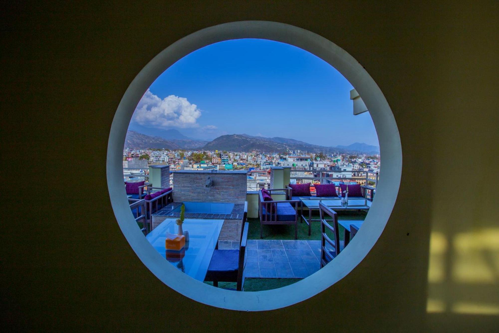 Hotel Task International Pokhara Exterior foto