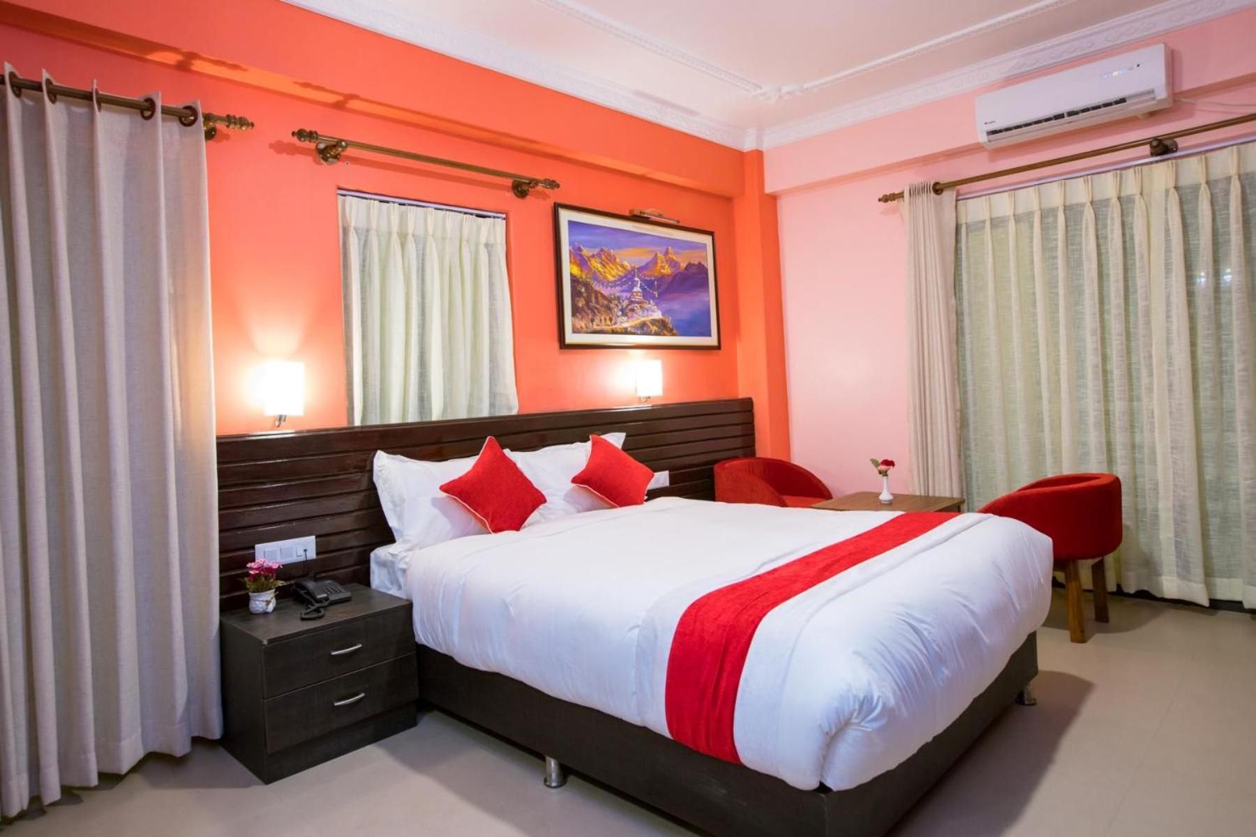 Hotel Task International Pokhara Exterior foto